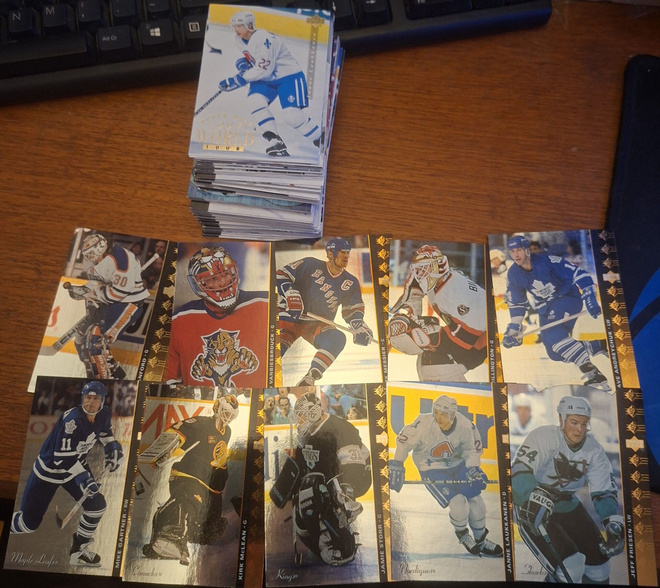 1994-95 UpperDeck 108Kpl myös erkat