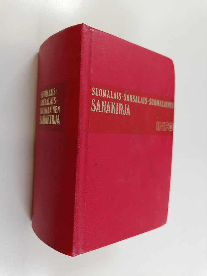 Pekka Katara ym. : Suomalais-saksalainen opiskelusanakirja