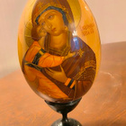 Neitsyt Maria ja Jeesus lasta esittävä puinen muna - pikkukuva 1