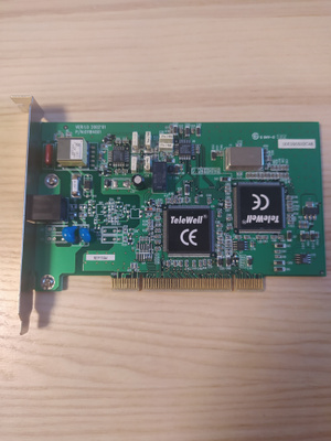 ADSL liitäntä kortti PCI väylään