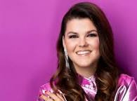 Saara Aalto lehtileikkeitä myynnissä.