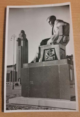 Helsinki, Aleksis Kiven patsas, kulkenut 1940
