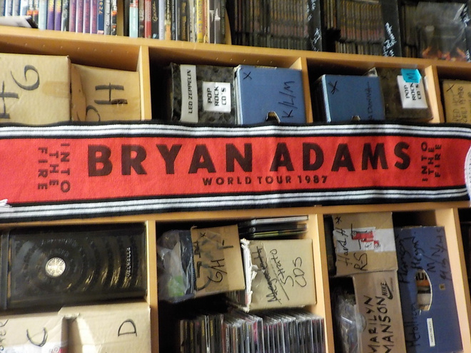 BRYAN ADAMS WORLD TOUR 1987 KIERTUE HUIVI