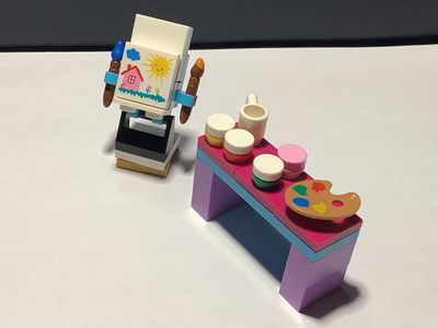 Lego Friends maalausteline ja -välineet ja maalipukkit