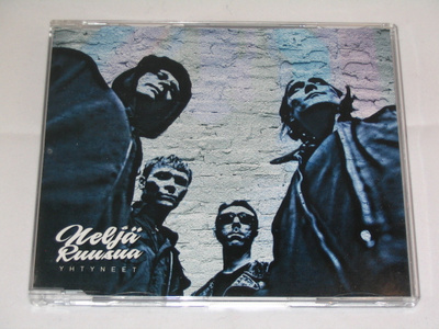 *CDs* NELJÄ RUUSUA Yhtyneet