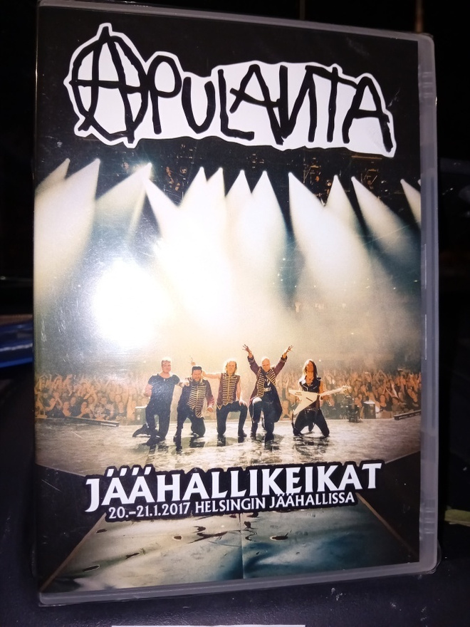 DVD APULANTA JÄÄHALLIKEIKAT  ( SIS POSTIKULU )