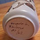 Kupittaan Savi Maljakko Ruusukuvio, signeeraus - pikkukuva 2