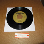 Kai Hyttinen 7" Varpunen / Virta Vie Mua  v.1979 - pikkukuva 1
