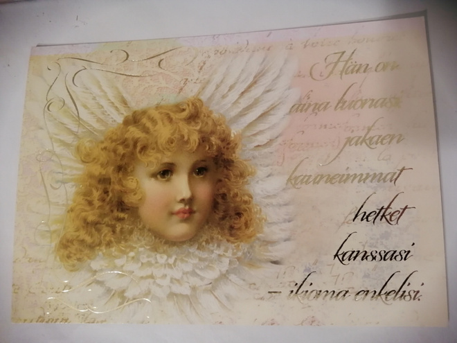 Hän on aina luonasi, jakaen kauuneimmat hetket..............