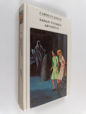 Carolyn Keene : Sadan vuoden arvoitus