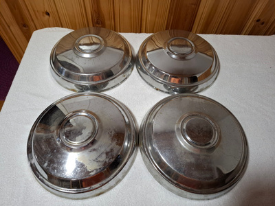 Vintage pölykapselit 4 kpl.