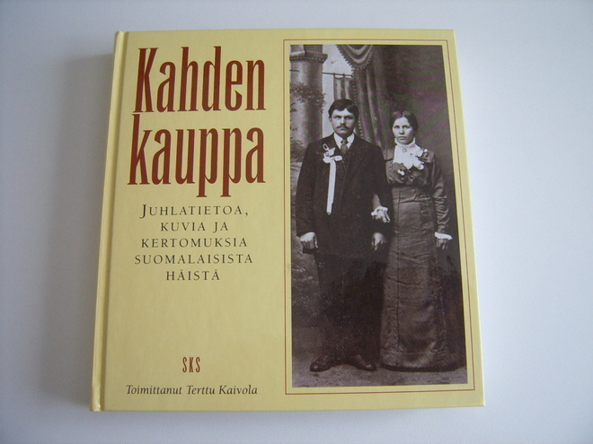 KAHDEN KAUPPA toim Terttu Kaivola