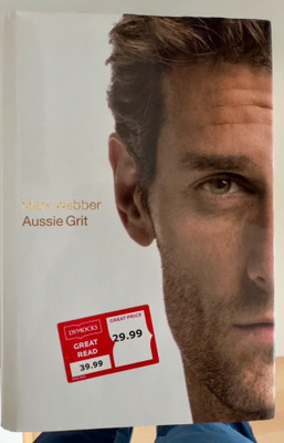 Nimikirjoituksella: Formula 1 kuljettaja Mark Webber:n kirja