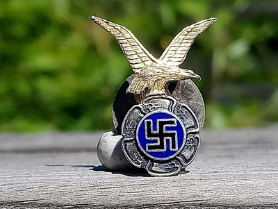 Hopeinen SA - Ilmailu merkki. Halkaisija - 21 mm. Ehjät emal
