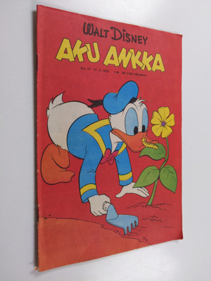 Walt Disney : Aku Ankka 37/1975