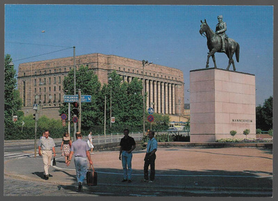Helsinki - Eduskuntatalo ; Mannerheimin patsas