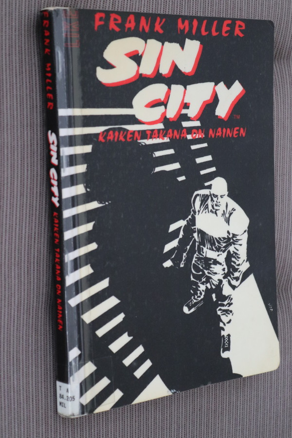 Frank Miller : Sin City - Kaiken takana on nainen ( k.po )