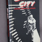 Frank Miller : Sin City - Kaiken takana on nainen ( k.po ) - pikkukuva 1