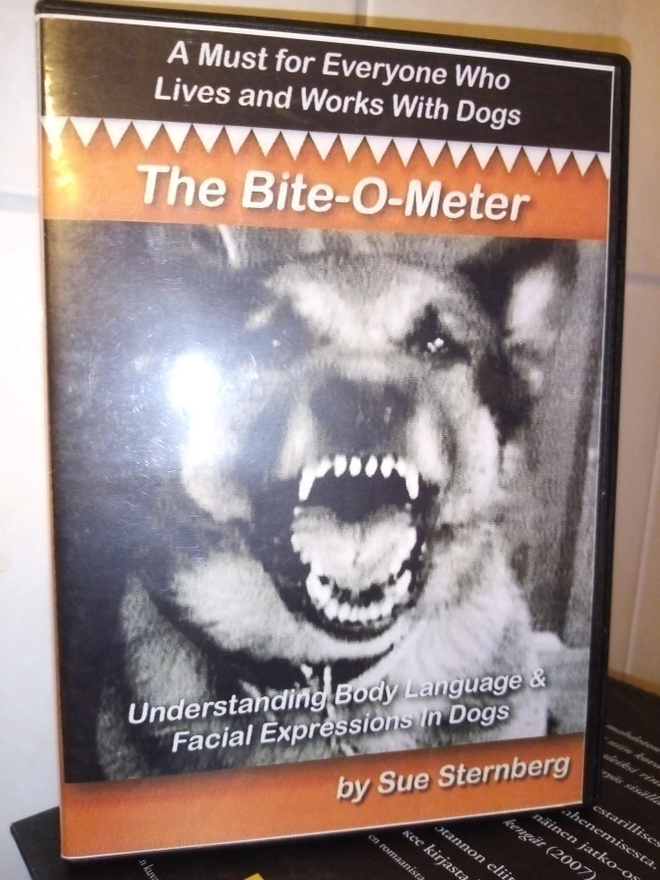 DVD SUE STERNBERG  :  BITE-O-METER ( SIS POSTIKULU )