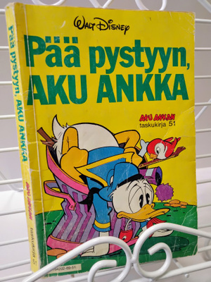 Aku Ankan taskukirja 51 Pää pystyyn, Aku Ankka