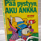 Aku Ankan taskukirja 51 Pää pystyyn, Aku Ankka - pikkukuva 1