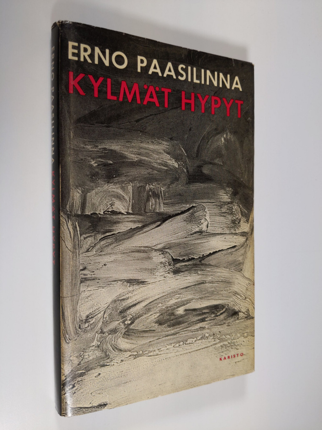 Erno Paasilinna : Kylmät hypyt