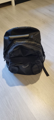 Hyväkuntoinen Reppu