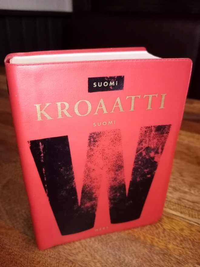 Taskusanakirja :  Suomi -  Kroaatti -  Suomi  ( SIS POSTIK)