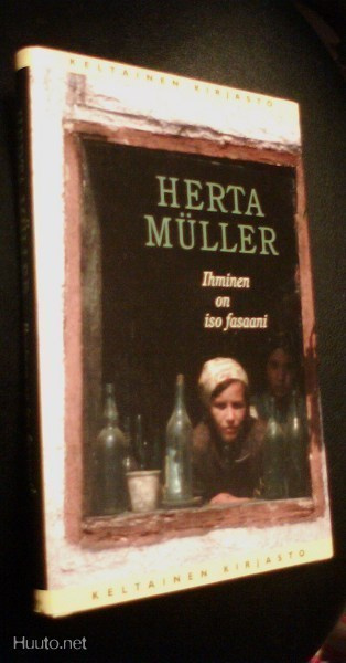 Hertta Muller: Ihminen on iso fasaani (2.p.2009) Sis.pk:t