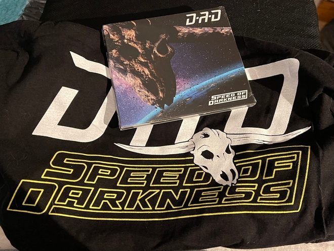 D-A-D - Speed of Darkness cd + t-paita + nimmarit