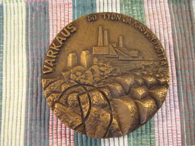 Varkaus 50 Työn ja kasvun vuotta mitali 1979/Taru Mäntynen