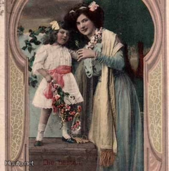 ÄITI / Äiti ja arkulla seisova pikkutyttö. 1900-l.