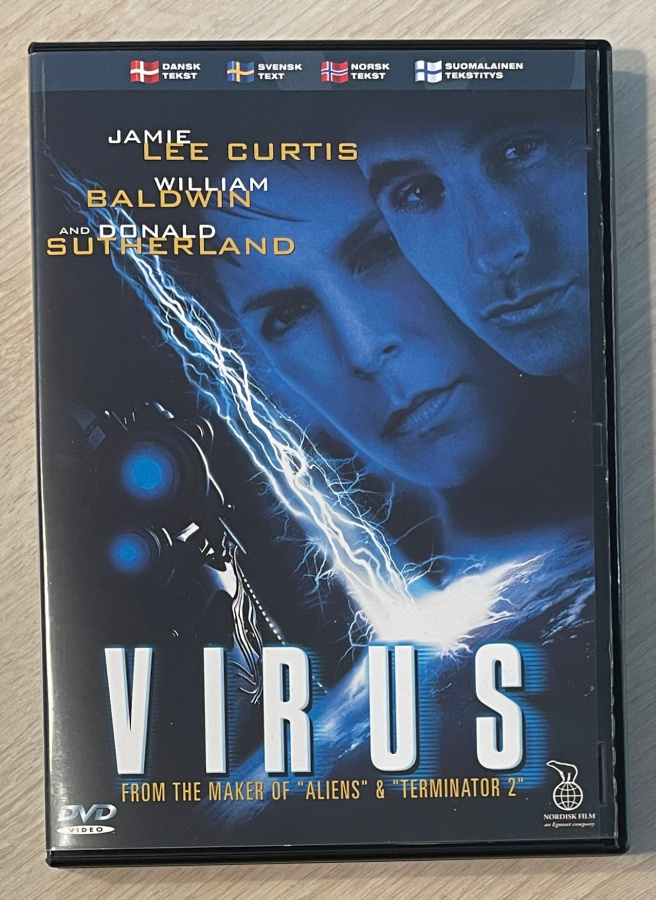 Chuck Pfafferin VIRUS (1999) Jamie Lee Curtis