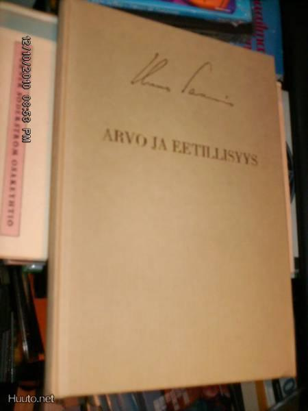 Uuno Saarnio : Arvo ja eetillisyys ( 1989 )näköisp. Sis.pk:t