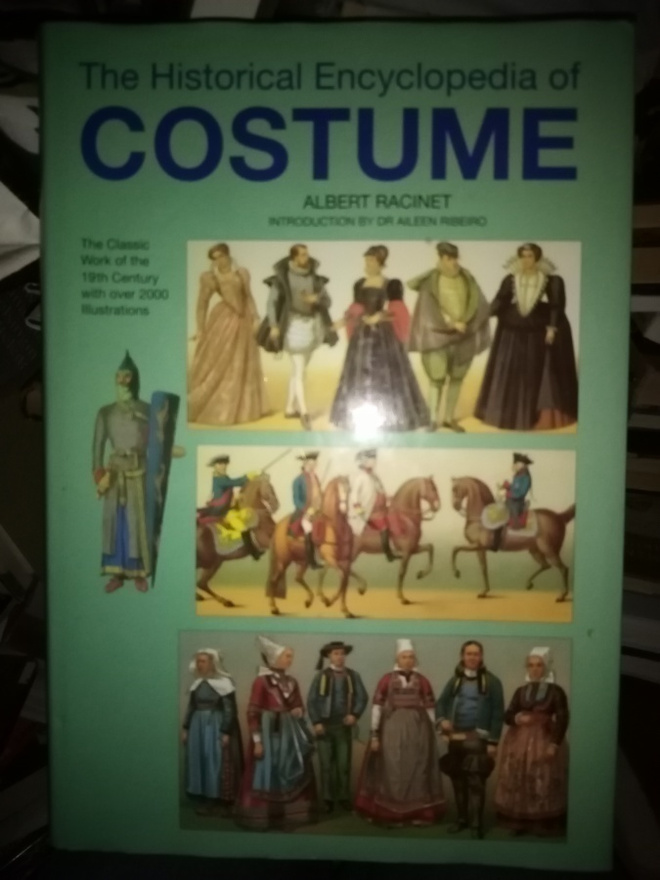 Racinet :  The historical ENCYCLOPEDIA of COSTUME