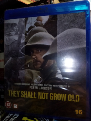 Blu-ray THE SHALL NOT GROW OLD (UUSI) SIS POSTIKULU