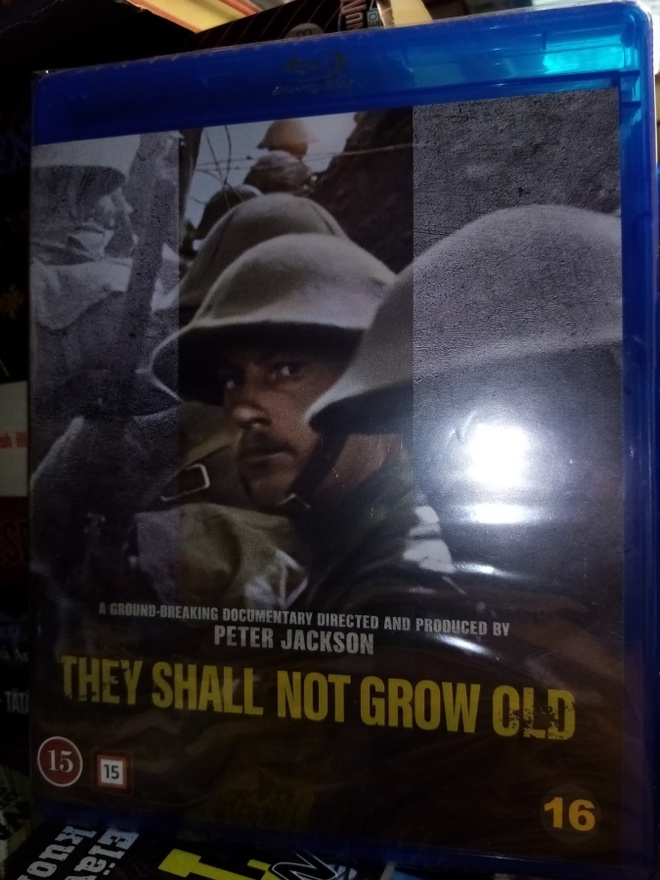 Blu-ray THE SHALL NOT GROW OLD (UUSI) SIS POSTIKULU