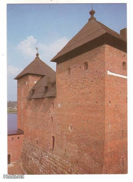 HÄMEENLINNA: Linnan kaksi tornia (pystykuva)
