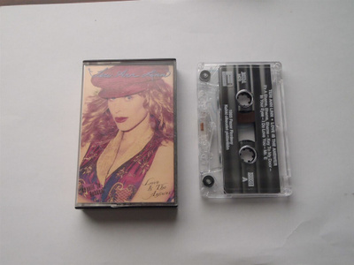 TERI ANN LINN - LOVE IS THE ANSWER c-kasetti