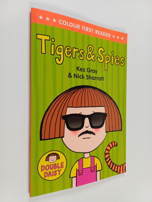 Nick Sharratt ym. : Tiger and Spies