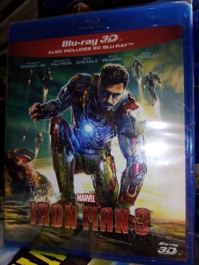 Blu-ray 3D + BLU-RAY 2D :  IRON MAN 3 (UUSI) SIS POSTIKULU