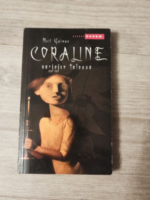 Coraline varjojen talossa POKKARI