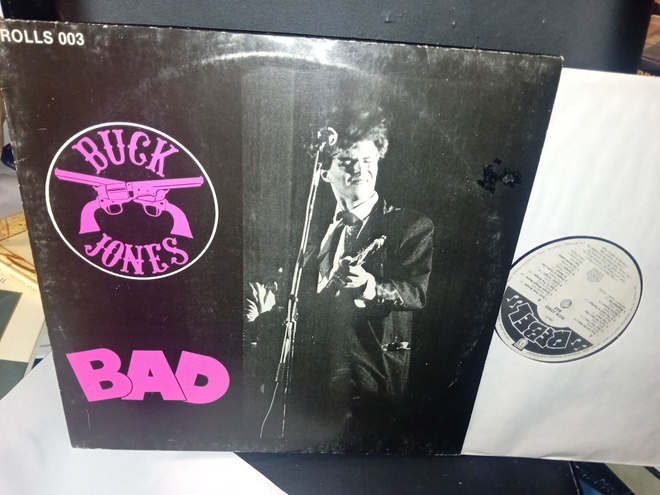 LP Buck Jones : BAD ( SIS POSTIKULU )