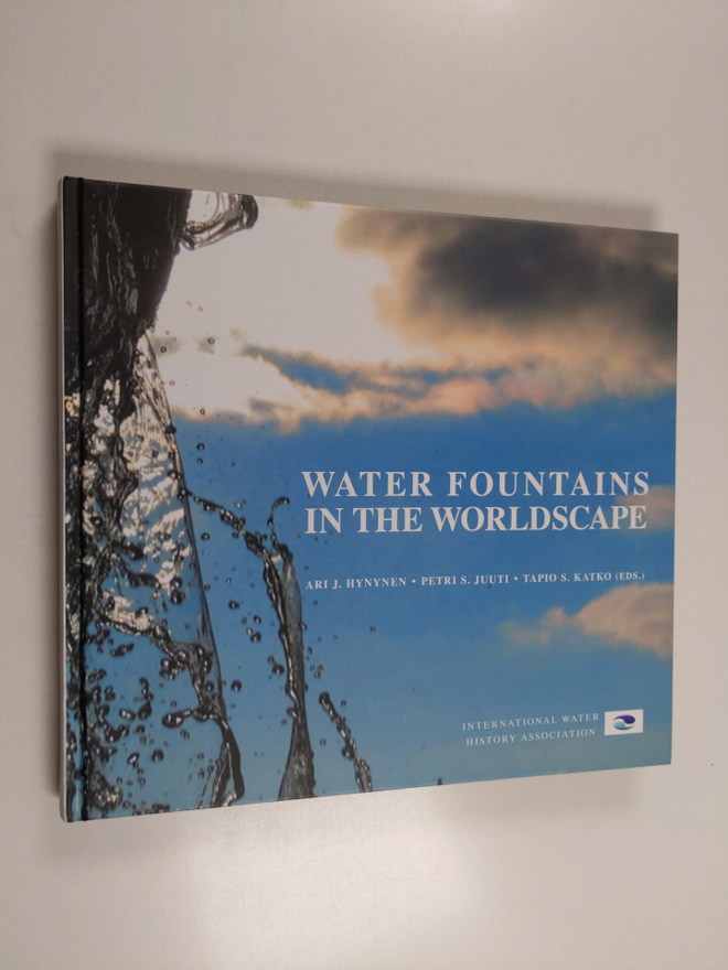 Water fountains in the worldscape