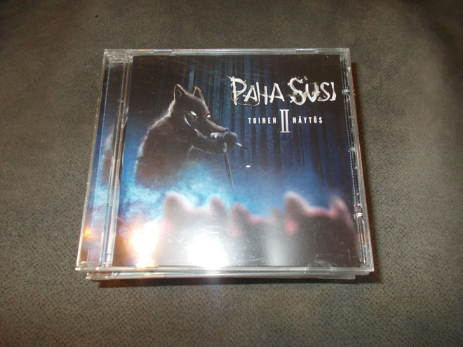 CD PAHA SUSI ** TOINEN NÄYTÖS **
