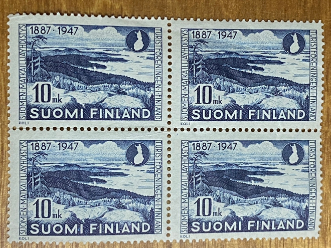 MATKAILIJAYHDISTYS 60 VUOTTA NELIÖ**