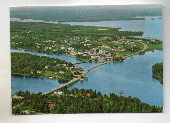 Viitasaari:  ilmakuva. tie. ehkä silta (Velj.Karhumäki 3889)