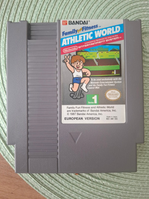 Family Fun Fitness: Athletic World (NES) – Erittäin siisti E