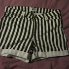 Vero Moda Shortsit koko 27 musta-valkoraitaiset - pikkukuva 2