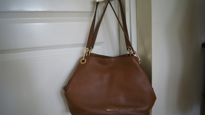Michael Kors Raven  olkalaukku